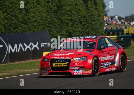 Dalton sur les tés, en Angleterre, le 24 juin 2018. Ollie Jackson au volant d'une Audi S3 Saloon pour AmD avec Cobra Exhausts faisant son chemin jusqu'à la grille d'une Dunlop MSA British Touring Car Championship course à Croft Circuit. Crédit : Colin Edwards/Alamy Live News. Banque D'Images