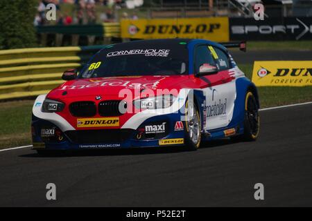 Dalton sur les tés, en Angleterre, le 24 juin 2018. Stephen Jelley au volant d'une BMW 125i M Sport pour l'équipe Parker Racing faire son chemin jusqu'à la grille d'une Dunlop MSA British Touring Car Championship course à Croft Circuit. Crédit : Colin Edwards/Alamy Live News. Banque D'Images