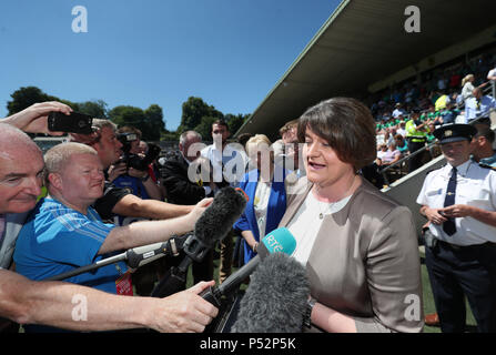 Leader DUP Arlene Foster de la finale entre l'Ulster et Donegal Fermanagh dans les clones, Co Monaghan, Irlande. Banque D'Images