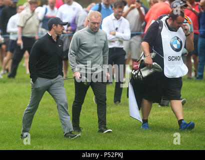 BMW PGA Championship Pro-Am au Wentworth Golf Club comprend : Rory McIlroy, Paul Scholes Où : Wentworth, Royaume-Uni Quand : 23 mai 2018 Credit : WENN Banque D'Images