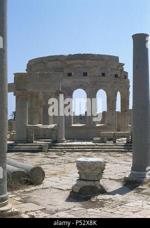 La Libye. Leptis Magna. Ville de l'Empire romain. Avis de marché avec le Macellum circulaire. 1er C. C.-B.). Banque D'Images