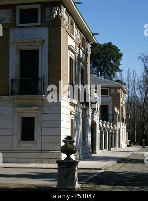 L'Espagne. Madrid. Aranjuez. La Maison Royale de Labrador. Construit par Juan de Villanueva (1739-1811). Règne de Charles IV. Le style néoclassique. Façade noire. Palais Royal d'Aranjuez. Banque D'Images