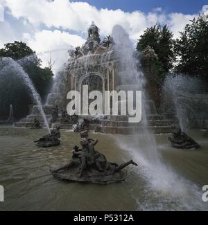 L'Espagne. Castille et Leon. San Ildefonso. Palais Royal de La Granja de San Ildefons. Les jardins. Thermes de la Fontaine de Diane. Construit par Demaudre et Pitue. Le style baroque. Point de vue. Banque D'Images