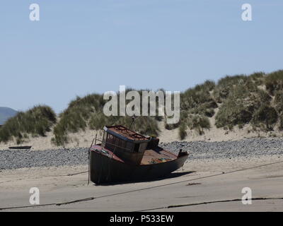 Bateaux recelait de Conwy de Barmouth et dans le Nord du Pays de Galles, certains se sont échouées Banque D'Images