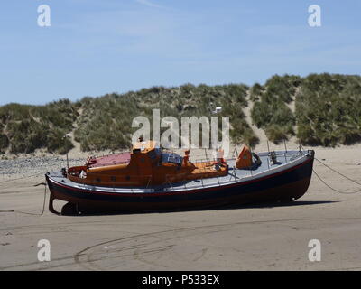 Bateaux recelait de Conwy de Barmouth et dans le Nord du Pays de Galles, certains se sont échouées Banque D'Images