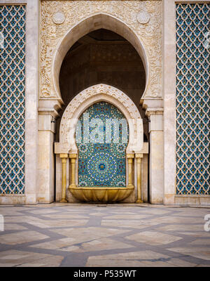 CASABLANCA, MAROC - CIRCA AVRIL 2017 : Mosquée Hassan II de Casablanca. Banque D'Images