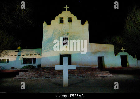 À 6 minutes de temps d'exposition de la mission historique de San Jose à Laguna, NM de nuit. Banque D'Images