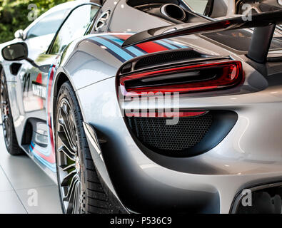 L'arrière d'une Porsche 918 Hypercar moderne Banque D'Images