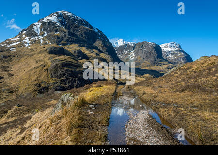 Les trois Sœurs, Beinn Fhada, Geàrr Aonach & Aonach Dubhe, Bidean nam Bian, gamme de l'ancienne route militaire, Glencoe, région des Highlands, Ecosse, Royaume-Uni Banque D'Images