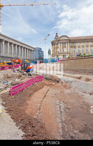 Un Roman ou Saxon Road a été découvert sous la Place Victoria au centre-ville de Birmingham, tandis que l'excavation pour la nouvelle ligne de métro, en Angleterre. Banque D'Images