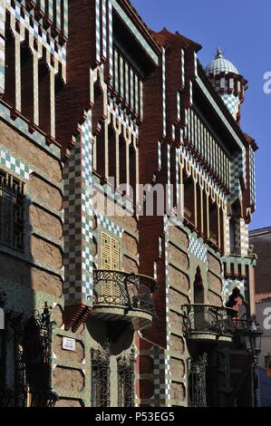 Casa Vicens (1883-1888), l'arquitecte Antoni Gaudí, c/ de les Carolines 22, Barcelone, Catalogne, Espagne. Banque D'Images