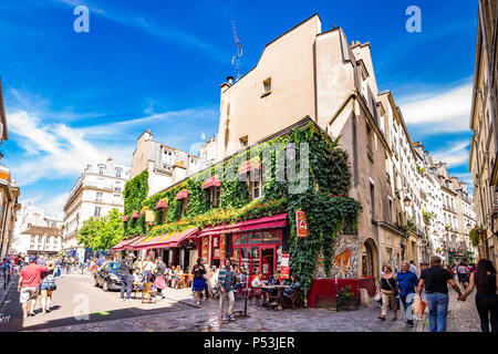 Les belles rues du Marais à Paris, France Banque D'Images