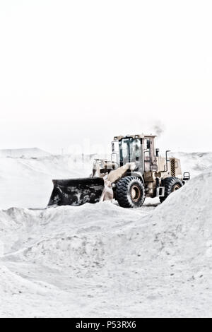 Dans l'Ethiopie du sud l'équipement Caterpillar et de travail machines d'excavation Banque D'Images