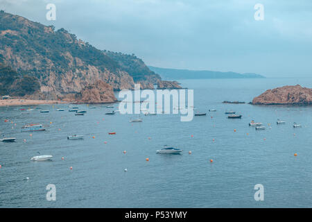 Espagne Costa Brava vacances. Tossa de Mar offre une vue sur la ville. Vacances d'été. Banque D'Images