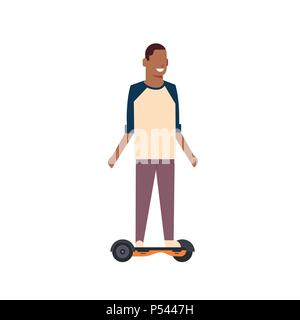 African boy riding gyroscooter sur fond blanc. gyroboard concept. cartoon caractère pleine longueur style plat. Illustration de Vecteur