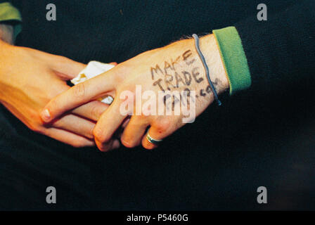 Chris Martin, chanteur de Coldplay backstage au Hollywood Bowl, à Los Angeles, Californie, États-Unis d'Amérique. Banque D'Images
