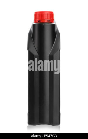 Récipient en plastique pour l'huile moteur. déshydratante isolé sur fond blanc. chemin de détourage. Banque D'Images