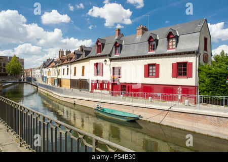 Amiens (nord de la France) : Òrue dÕEngoulventÓ, aux côtés de la rue de la Somme, dans le quartier de Saint-Leu Banque D'Images