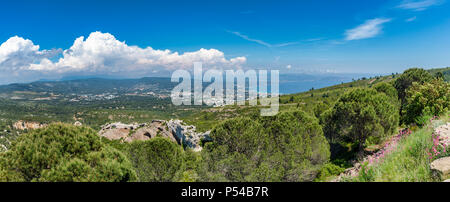 Sur la Route des Crêtes de Cassis, Calanques côte La Ciotat, La Ciotat, Provence-Alpes-Côte d'Azur, France Banque D'Images