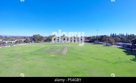 Drone avec des Australiens et des sports parc ovale, prise à Henley Beach, Australie du Sud. Banque D'Images