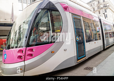 Wolverhampton West Midlands lié au métro St Bull à Birmingham, le tramway relie Birmingham avec Wolverhampton, West Midlands, England, UK Banque D'Images