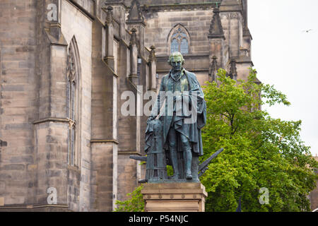 Statue d'Adam Smith sur le Royal Mile Edinburgh Scotland Banque D'Images