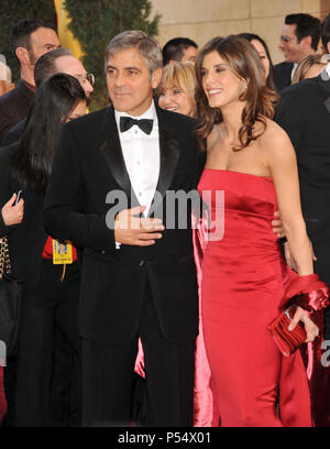 George Clooney et Femme  433 - 82e Academy Awards arrivée au Kodak Theatre de Los Angeles.George Clooney et Femme  433 cas à Hollywood Life - Californie, Red Carpet Event, USA, Cinéma, Célébrités, photographie, Bestof, Arts, Culture et divertissement, Célébrités, Mode de vie meilleure, Hollywood, événement dans la vie d'Hollywood, Californie - Tapis rouge et en coulisses, musique, célébrités, Topix en couple, en famille (mari et femme) et les enfants - les enfants, frères et sœurs, tsuni@Gamma-USA.com Tsuni enquête de crédit / USA, 2010 Banque D'Images