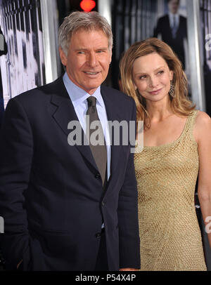 Harrison Ford    08 Calista Flockhart - Mesures extraordinaires Premiere au Chinese Theatre de Los Angeles.Harrison Ford    08 Calista Flockhart événement dans la vie d'Hollywood, Californie - Red Carpet Event, USA, Cinéma, Célébrités, photographie, Bestof, Arts, Culture et divertissement, Célébrités, Mode de vie meilleure, Hollywood, événement dans la vie d'Hollywood, Californie - Tapis rouge et en coulisses, musique, célébrités, Topix en couple, en famille (mari et femme) et les enfants - les enfants, frères et sœurs, tsuni@Gamma-USA.com Tsuni enquête de crédit / USA, 2010 Banque D'Images