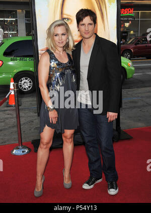 Peter Facinelli Jennie Garth    12 - lettres à Juliette Premiere au Chinese Theatre de Los Angeles.Jennie Garth    12 Peter Facinelli événement dans la vie d'Hollywood, Californie - Red Carpet Event, USA, Cinéma, Célébrités, photographie, Bestof, Arts, Culture et divertissement, Célébrités, Mode de vie meilleure, Hollywood, événement dans la vie d'Hollywood, Californie - Tapis rouge et en coulisses, musique, célébrités, Topix en couple, en famille (mari et femme) et les enfants - les enfants, frères et sœurs, tsuni@Gamma-USA.com Tsuni enquête de crédit / USA, 2010 Banque D'Images