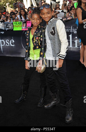 Willow Smith    Jaden Smith 54 - La Saga Twilight - Eclipse Première au Nokia Theatre de Los Angeles.Willow Smith    Jaden Smith 54 Événement dans la vie d'Hollywood, Californie - Red Carpet Event, USA, Cinéma, Célébrités, photographie, Bestof, Arts, Culture et divertissement, Célébrités, Mode de vie meilleure, Hollywood, événement dans la vie d'Hollywood, Californie - Tapis rouge et en coulisses, musique, célébrités, Topix en couple, en famille (mari et femme) et les enfants - les enfants, frères et sœurs, tsuni@Gamma-USA.com Tsuni enquête de crédit / USA, 2010 Banque D'Images