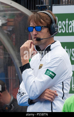 Velbert, Allemagne. 24 Juin, 2018. Bundescoach Xavier RECKINGER (GER, mi.), attentif, à l'écart. Le Hockey, DHB, Women's National Team, trois nations, Tournoi de préparation de la Coupe du Monde, Allemagne, Laenderspiel (GER) - Irlande (IRL), 3 : 0, le 24.06.2018 à Velbert/Allemagne. Utilisation dans le monde entier | Credit : dpa/Alamy Live News Banque D'Images