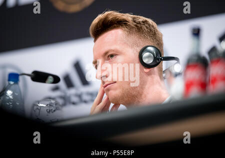 Vatutinki, la Russie. 25 Juin, 2018. Marco Reus (Allemagne) répond aux questions des journalistes GES/football/Coupe du monde 2018 : la Russie, Moscou Conférence de presse DFB/Vatutinki, 25.06.2018/GES/soccer/football Worldcup 2018 Russie : Conférence de presse DFB, Moscou/Watutinki, 25 juin, 2018 | dans le monde entier : dpa Crédit/Alamy Live News Banque D'Images