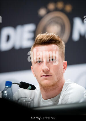 Vatutinki, la Russie. 25 Juin, 2018. Marco Reus (Allemagne) répond aux questions des journalistes GES/football/Coupe du monde 2018 : la Russie, Moscou Conférence de presse DFB/Vatutinki, 25.06.2018/GES/soccer/football Worldcup 2018 Russie : Conférence de presse DFB, Moscou/Watutinki, 25 juin, 2018 | dans le monde entier : dpa Crédit/Alamy Live News Banque D'Images