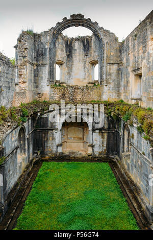 Tomar, Portugal - 10 juin 2018 : Ruines de 12e siècle Couvent de Tomar construit par les Templiers Tomar, Portugal - UNESCO World Heritage Ref Banque D'Images