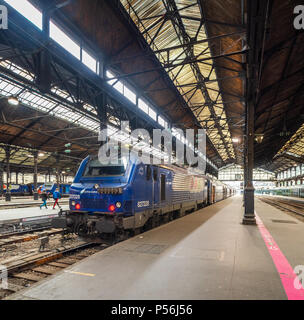 La gare Saint-Lazare, Paris, France Banque D'Images