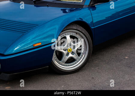 Une voiture de sport Ferrari Mondial classique Banque D'Images
