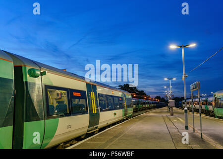 Bognor Regis, JUL 9 : Vue de la nuit de la gare de Bognor Regis le Jul 9, 2017 à Littlehampton, Royaume-Uni Banque D'Images