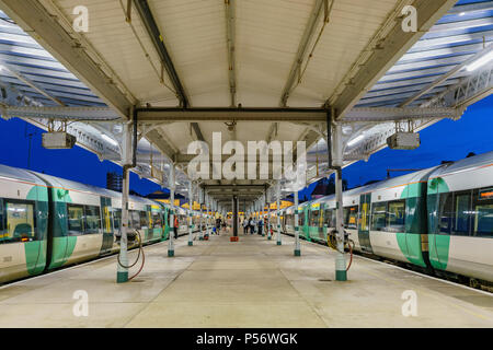 Bognor Regis, JUL 9 : Vue de la nuit de la gare de Bognor Regis le Jul 9, 2017 à Littlehampton, Royaume-Uni Banque D'Images