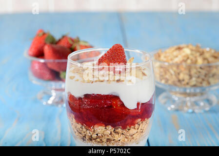 Gros plan du parfait aux fraises Banque D'Images
