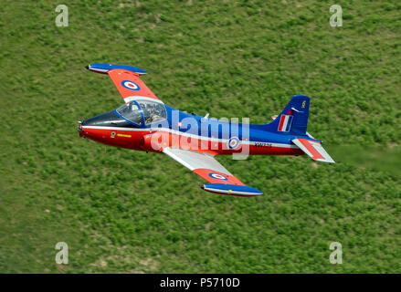 Jet Provest XW325 volant à faible niveau dans le domaine de la boucle de mach de galles (LFA7, zone 7) à basse altitude près de Snowdonia, Banque D'Images