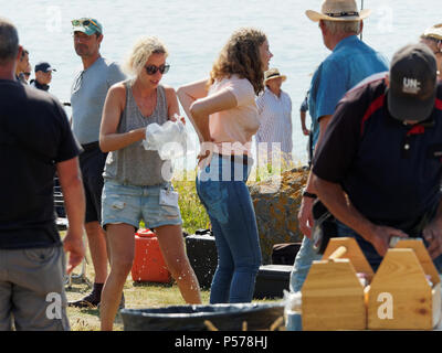 Newquay, Cornwall, UK. 25 Jun, 2018. Rosamunde Pilcher matin orageux de l'amour dans la nuit lieu de tournage, avec Matthias Brandt Harreby,Johanna Poules, Gabriel Merz, UK, le 25, juin, 2018 Robert Taylor/Alamy Live News. Newquay, Cornwall, UK. Crédit : Robert Taylor/Alamy Live News Banque D'Images