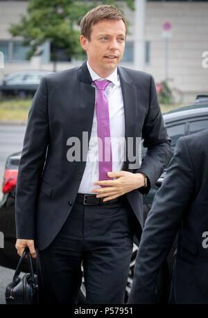 Berlin, Allemagne. 18 Juin, 2018. Tobias Hans de l'Union chrétienne-démocrate (CDU), Premier Ministre de la Sarre, arrive à la réunion du comité de la CDU à la Konrad-Adenauer-chambre. Credit : Kay Nietfeld/dpa/Alamy Live News Banque D'Images