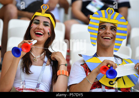 Volgograd, Russie. 25 Juin, 2018. aegyptische fans, fans de football, hommes et femmes, les hommes, les femmes, l'Arabie saoudite (KSA) Egypte (EGY) 2-1, premier tour, groupe A, match 34, le 25/06/2018 à Volgograd Volgograd, Arena. Coupe du Monde de Football 2018 en Russie à partir de la 14.06. - 15.07.2018. Utilisation dans le monde entier | Credit : dpa/Alamy Live News Banque D'Images