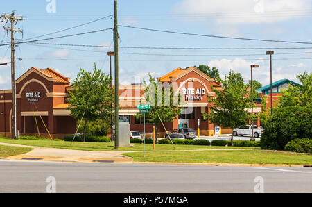 HICKORY, NC, USA-22 le 18 juin : Rite Aid Corporation est la plus importante chaîne de pharmacies aux États-Unis. Banque D'Images