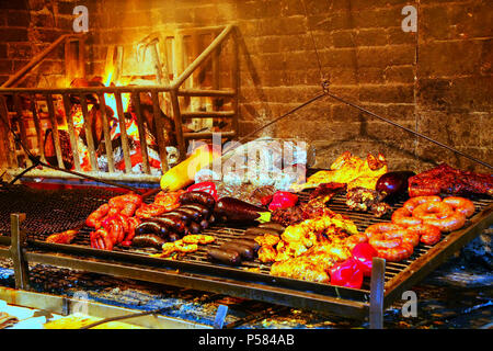 Affichage de la viande en Port Market, Montevideo, Uruguay. C'est l'endroit le plus populaire pour les parillas (barbecue) dans la ville. Banque D'Images