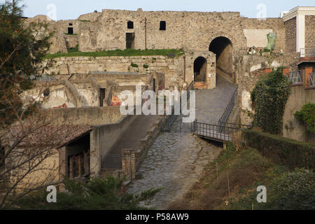 Marine Gate (Porta Marina) dans le site archéologique de Pompéi (Pompei) près de Naples, Campanie, Italie. Banque D'Images