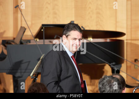 Berlin, Allemagne - Le ministre des Affaires étrangères sortant Sigmar Gabriel à l'arrêté ministériel changement dans le monde Hall du ministère des Affaires étrangères. Banque D'Images