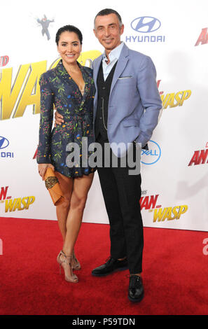 Los Angeles, Californie, USA . 25 Juin, 2018. (L-R) Lorena Toub et l'Acteur Shaun Toub assiste à la première mondiale de Disney et Marvel's 'Ant-Man et l' le 25 juin 2018 à Hollywood, Californie. Photo de Barry King/Alamy Live News Banque D'Images