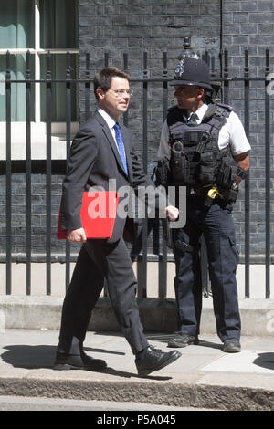 Londres. 26 juin 2018. James Brokenshire député Secrétaire d'État chargé du logement, des communautés et du Gouvernement Local quitte Downing Street après la réunion hebdomadaire du cabinet Crédit : amer ghazzal/Alamy Live News Banque D'Images