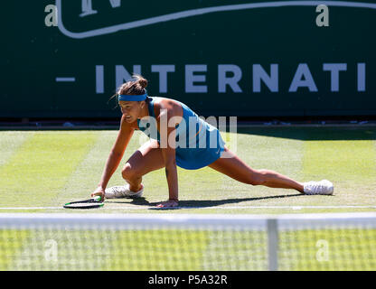 Le Devonshire Park, Eastbourne, Royaume-Uni. 26 Juin, 2018. Nature Valley International Tennis ; Aryna Sabalenka (BLR) patine dans son match contre Julia Goerges (GER) : Action de Crédit Plus Sport/Alamy Live News Banque D'Images